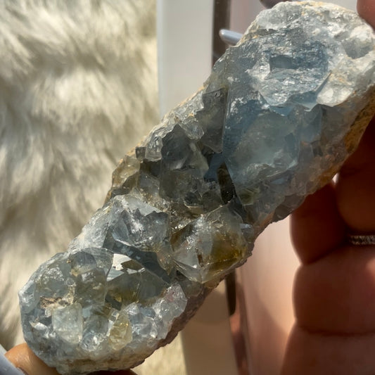 Celestite Geode Opt A: 12 oz