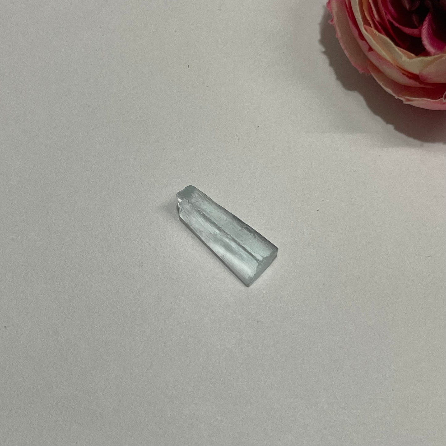 Aquamarine Beryl Rough (J: 1.15 g)